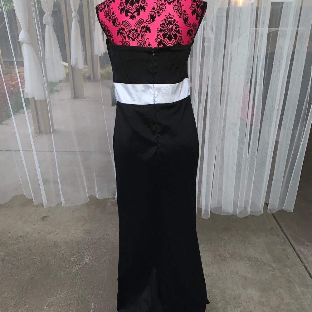 Forever 21 - Picture 2 of 2